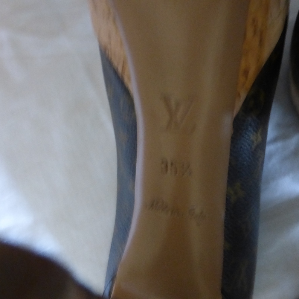LOUIS VUITTON RIVOLI PLATFORMS PUMPS 35.5 ITALY - Picture 6 of 8